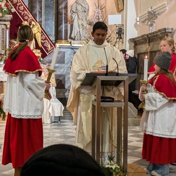 Weihnachtseinzug und Christmette in Schmirn