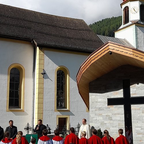 Aufbahrungskapelle4 Klein